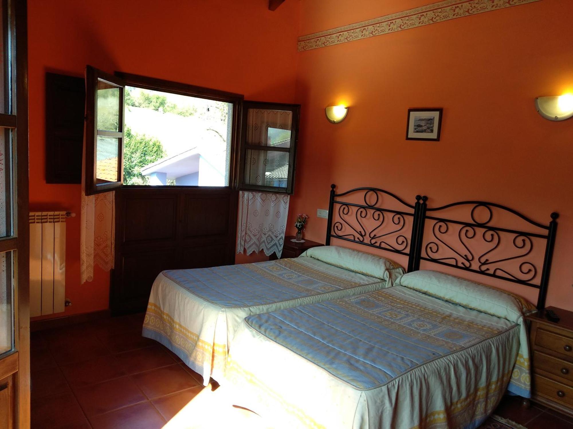 Hotel Rural La Casona Del Fraile Colunga Exterior photo